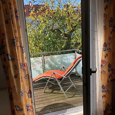 2 Zimmer Wohnung Mit Balkon - Naehe Messe 哈尔 外观 照片
