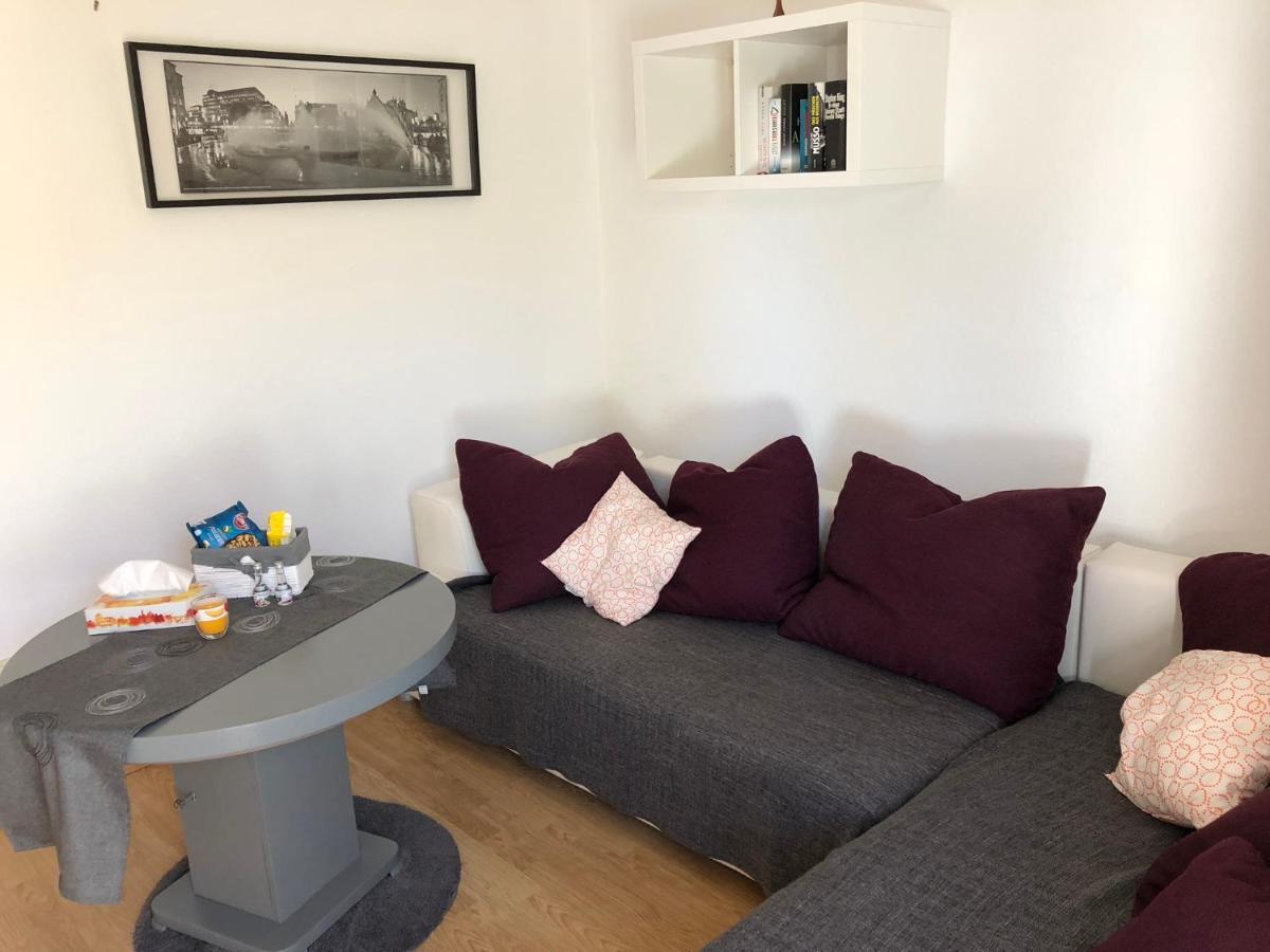 2 Zimmer Wohnung Mit Balkon - Naehe Messe 哈尔 外观 照片
